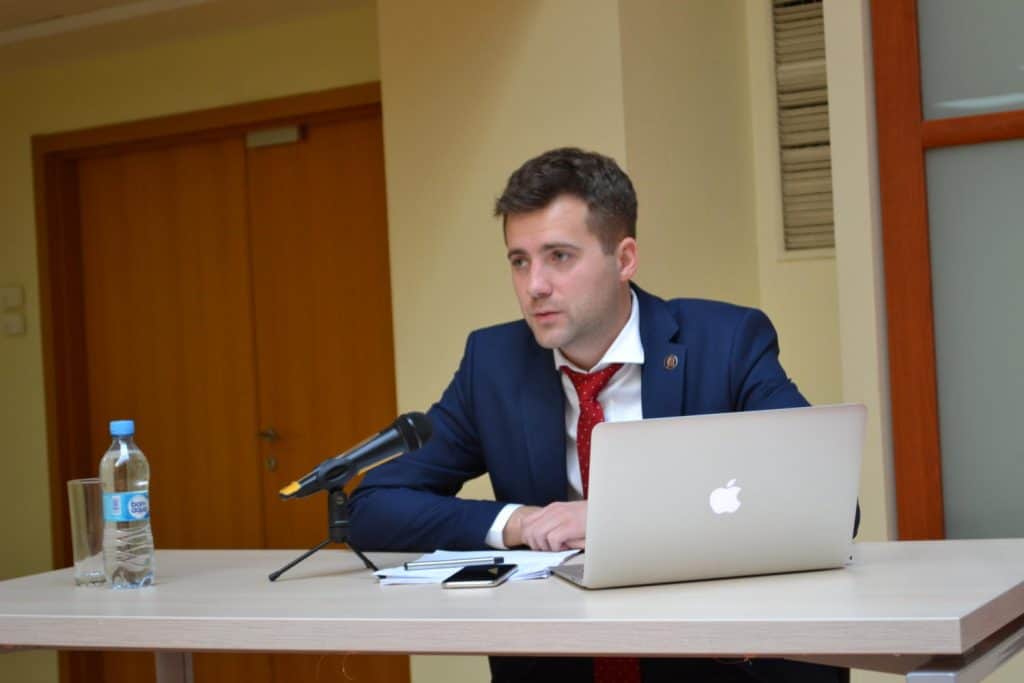 Адвокат АО «BARRISTERS» Олександр Тананакін розповів слухачам Legal High School про права третіх осіб на оскарження умов угоди про примирення та угоди зі слідством
