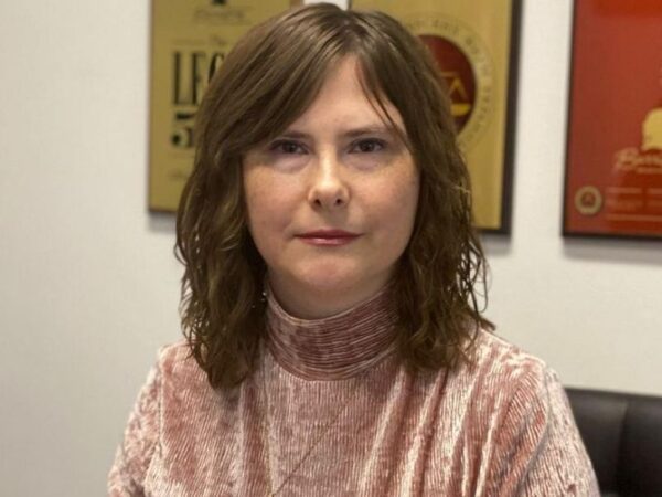 27.10.2021 Адвокат, науковий радник АО «BARRISTERS» Ірина Гловюк проведе вебінар на тему: «Відмова захисника від виконанння своїх обов'язків (ч. 4 ст. 47 КПК): практичне застосування»