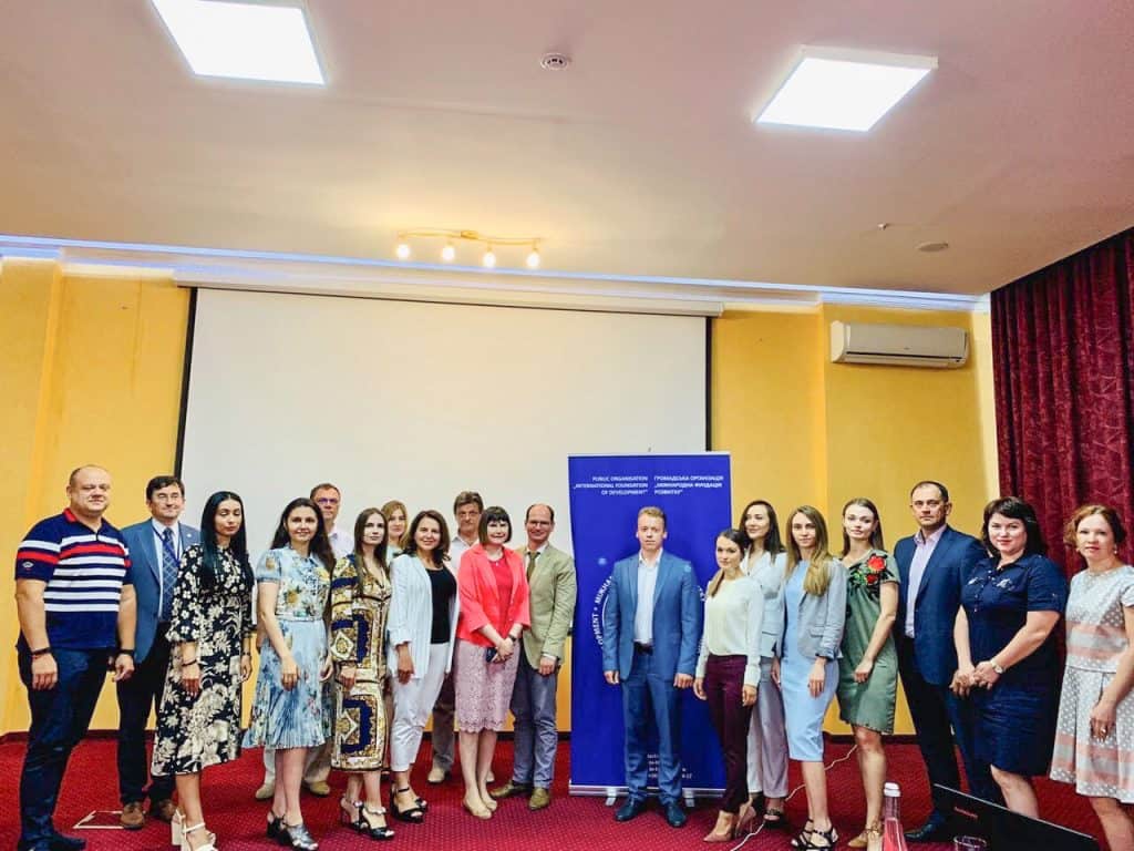 5 ЛИПНЯ 2019 РОКУ НАУКОВІ РАДНИКИ АО «BARRISTERS», АДВОКАТИ ІРИНА ГЛОВЮК І МИКОЛА ПАШКОВСЬКИЙ ВЗЯЛИ УЧАСТЬ У КРУГЛОМУ СТОЛІ «ОБГОВОРЕННЯ ЗВІТУ ЗА РЕЗУЛЬТАТАМИ ОПИТУВАННЯ УЧАСНИКІВ СУДОВИХ ПРОВАДЖЕНЬ ЩОДО ЇХ ЗАДОВОЛЕНОСТІ ЯКІСТЮ ФУНКЦІОНУВАННЯ СУДІВ»