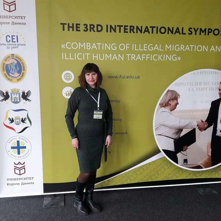 АДВОКАТ, НАУКОВИЙ РАДНИК АО «BARRISTERS» ІРИНА ГЛОВЮК ВЗЯЛА УЧАСТЬ У МІЖНАРОДНОМУ НАУКОВО-ПРАКТИЧНОМУ СИМПОЗІУМІ НА ТЕМУ: " ПРОТИДІЯ НЕЗАКОННІЙ МІГРАЦІЇ ТА ТОРГІВЛІ ЛЮДЬМИ"