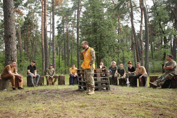 Адвокати Barristers спільно з Навчальний Центр Легіон Д продовжують висвітлювати юридичні аспекти діяльності добровольців територіальних громад, навчаючи наразі правовій грамотності та обізнаності цивільне населення.