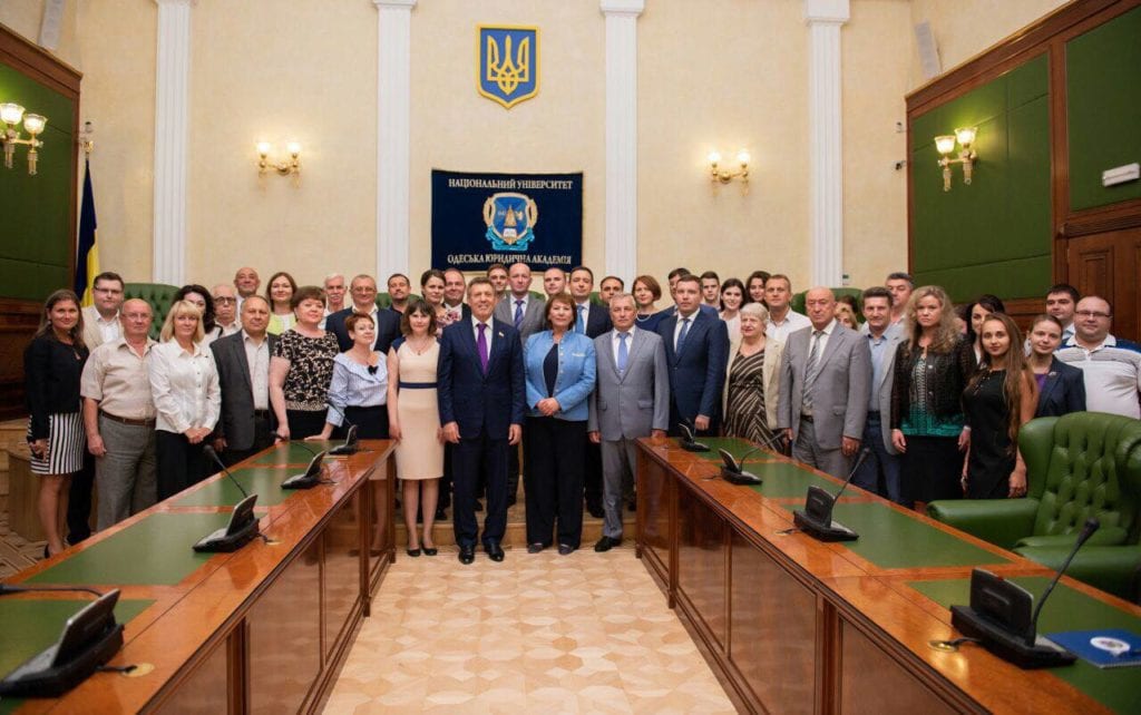 14 вересня у Національному університеті "Одеська юридична академія" відбулася зустріч Голови Верховного Суду та суддів Верховного Суду з професорсько-викладацьким складом та студентами НУ "ОЮА". На зустрічі була присутній адвокат, науковий радник АО "Barristers" Ірина Гловюк, яка є членом Науково-консультативної ради при Верховному Суді.