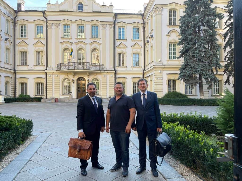 Criminal defense attorney,  partner of the Law firm “BARRISTERS” Ponomarenko Denis and Criminal defense attorney, scientific adviser of the Law firm “BARRISTERS” Mykola Pashkovskyi defended US citizen