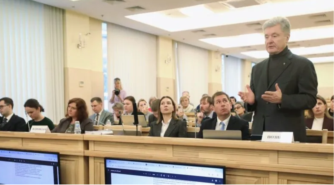 Верховний Суд завершує розгляд позову Порошенка щодо санкцій